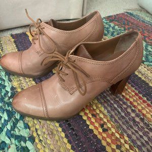 Franco Sarto Lace-up Oxford Pumps
